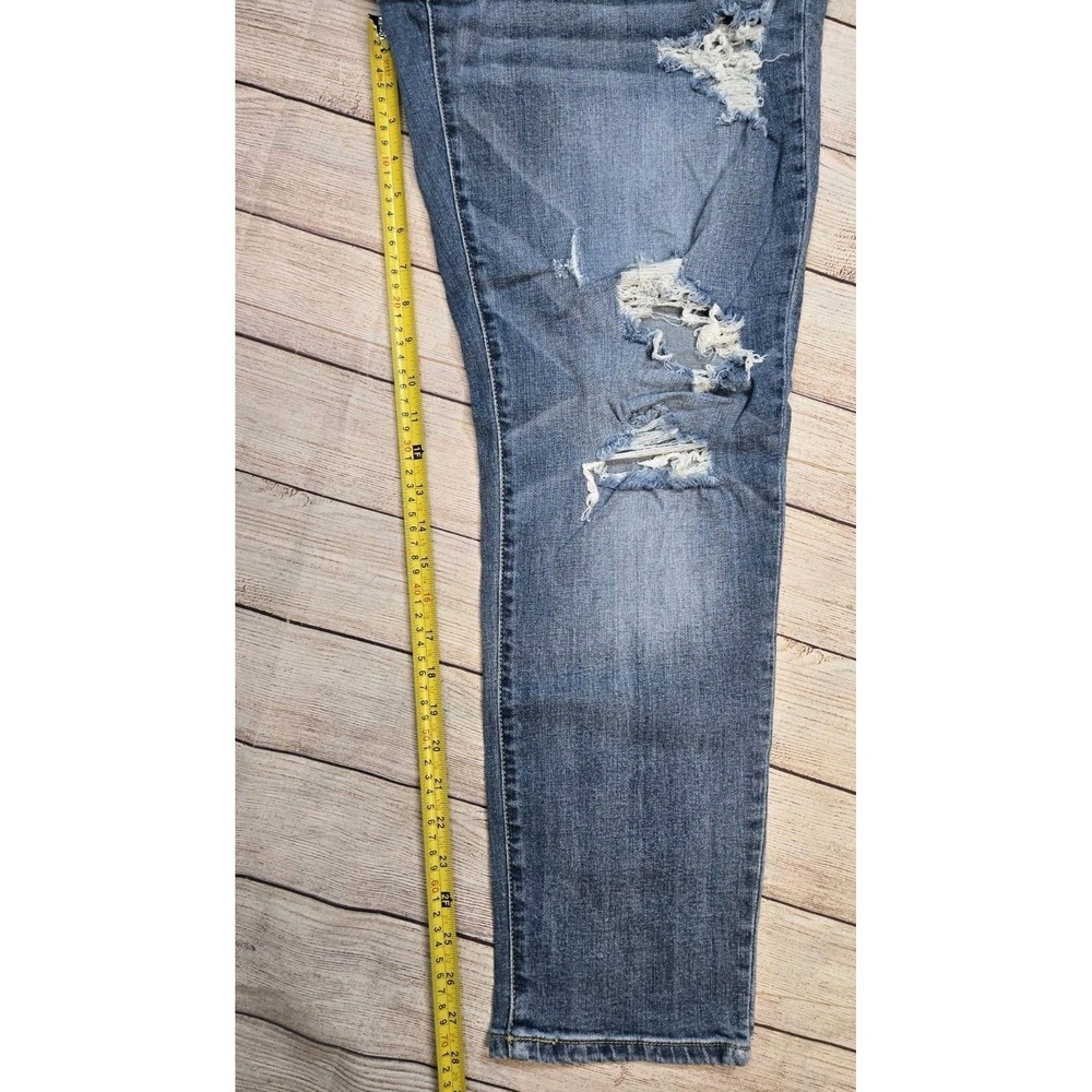 Judy Blue Women's Distressed Boyfriend Fit Jeans Size 15/32 Medium Wash Denim - Picture 7 of 12